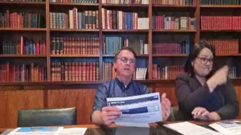 Facebook deleta live em que Jair Bolsonaro relacionava falsamente vacina contra Covid-19 e Aids