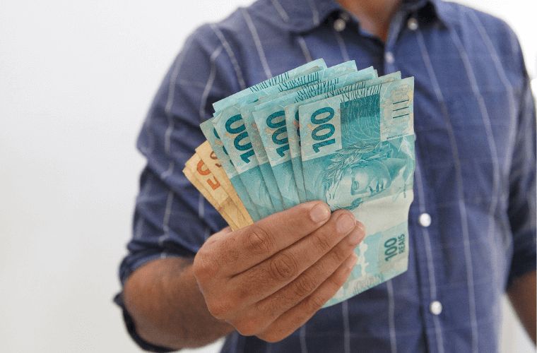 Salário e segunda parcela do 13º dos servidores municipais de Coxim e do Hospital Regional já estão na conta