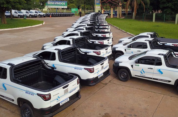 Governador entrega novos equipamentos para estruturação da Sanesul