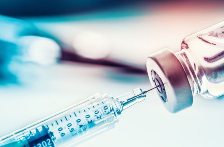 Brasil tem 64,06% da população totalmente imunizada contra a covid-19