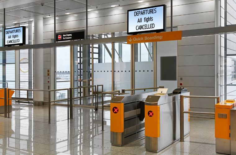 Ômicron causa mais de 4 mil cancelamentos de voos nesse domingo