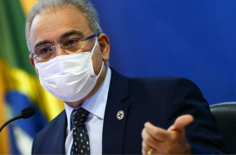 Ministro diz que prioridade é ampliar vacinação contra covid-19