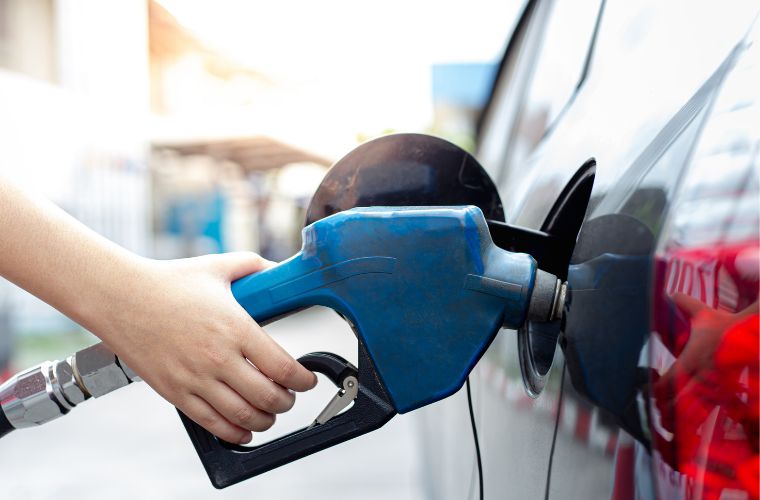 Fórum de Governadores prorroga congelamento do ICMS sobre gasolina