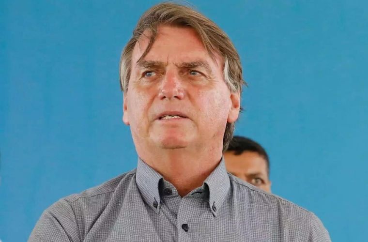 Presidente deixa hospital após desconforto abdominal