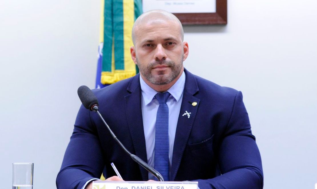 Deputado Daniel Silveira é multado novamente, agora em R$ 135 mil