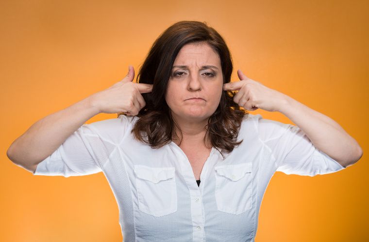 Polícia Militar prende autor por perturbação do sossego e apreende som em Coxim