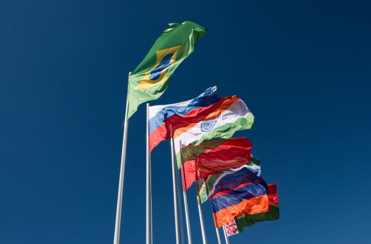 Irã apresenta pedido para ingressar no Brics