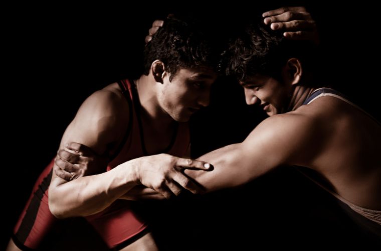 Fundesporte oferece curso gratuito para formação de treinadores de luta olímpica