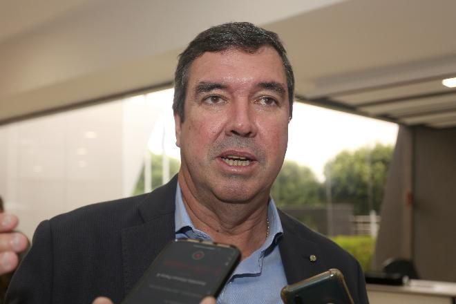 Vice de Eduardo Riedel será ‘político’ e deve sair do PSB, PP ou do próprio PSDB