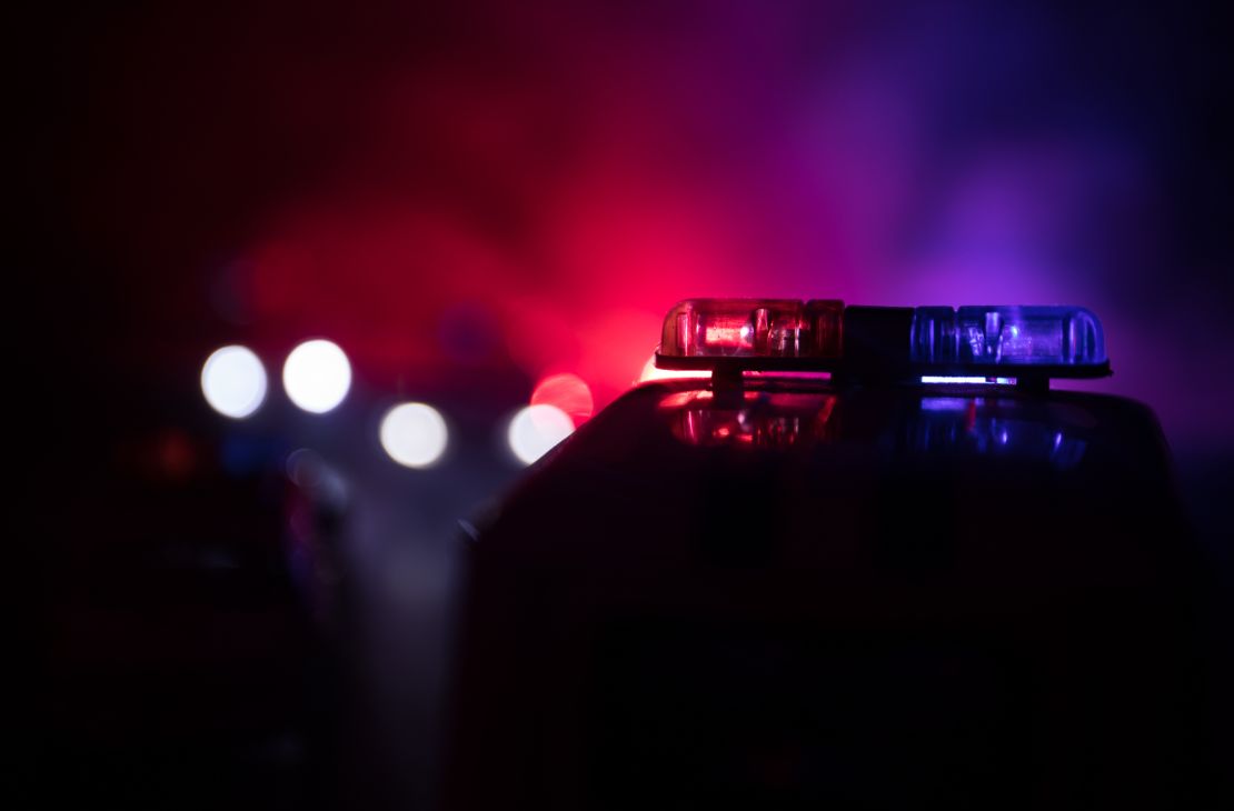 Traficante tenta jogar carro contra viatura policial e é ferido a tiros durante perseguição na MS-16