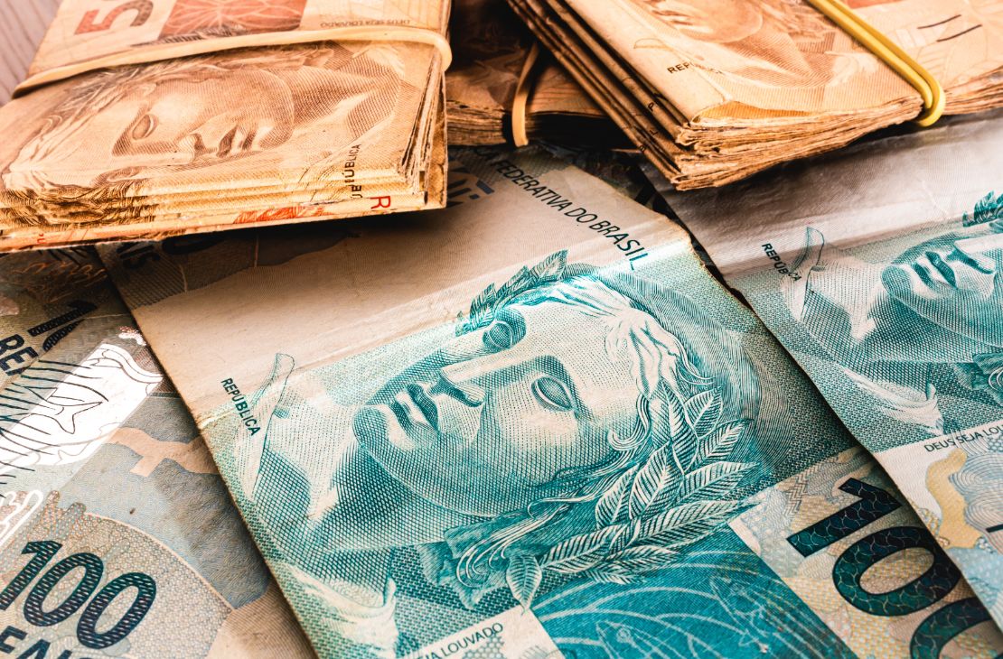 Homem é preso pela PF ao receber R$ 1 mil em notas falsas pelos Correios