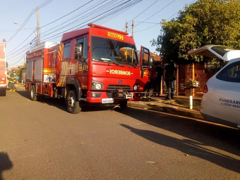 Casa pega fogo e idosa morre em Campo Grande