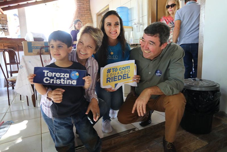 Riedel e Tereza ouvem a voz feminina em MS