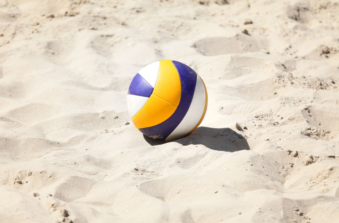 Atletas de MS disputam torneio internacional de vôlei de praia