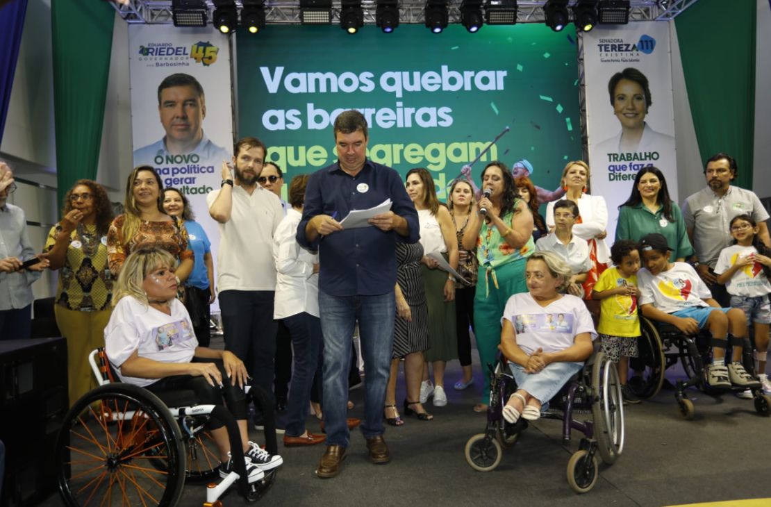 Eduardo Riedel assume compromisso com entidades e Pessoas com Deficiência