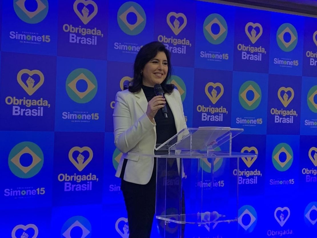 Simone lista cinco pontos, mantém críticas, mas declara apoio a Lula no 2° turno