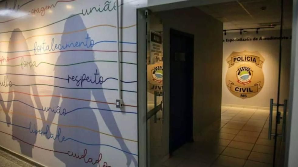 Homem é preso ao agredir grávida de oito meses em Campo Grande