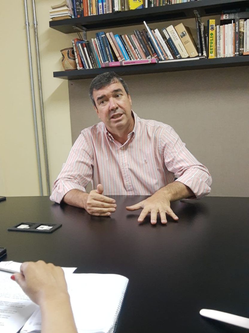 Menos de 12hs após debate do Midiamax, Riedel vai a sabatina no Campo Grande News