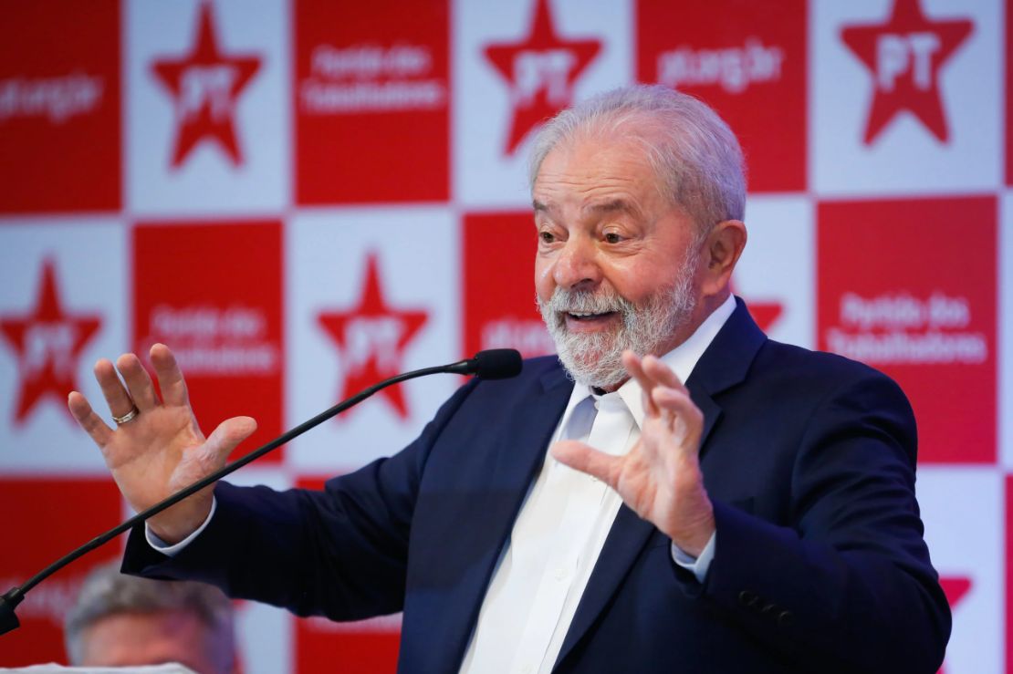 PT inicia transição de governo nesta quinta; Lula chega a Brasília na 2ª