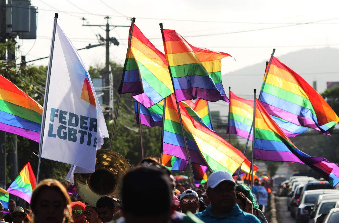 Brasil tem 12% de pessoas ALGBT, mostra levantamento