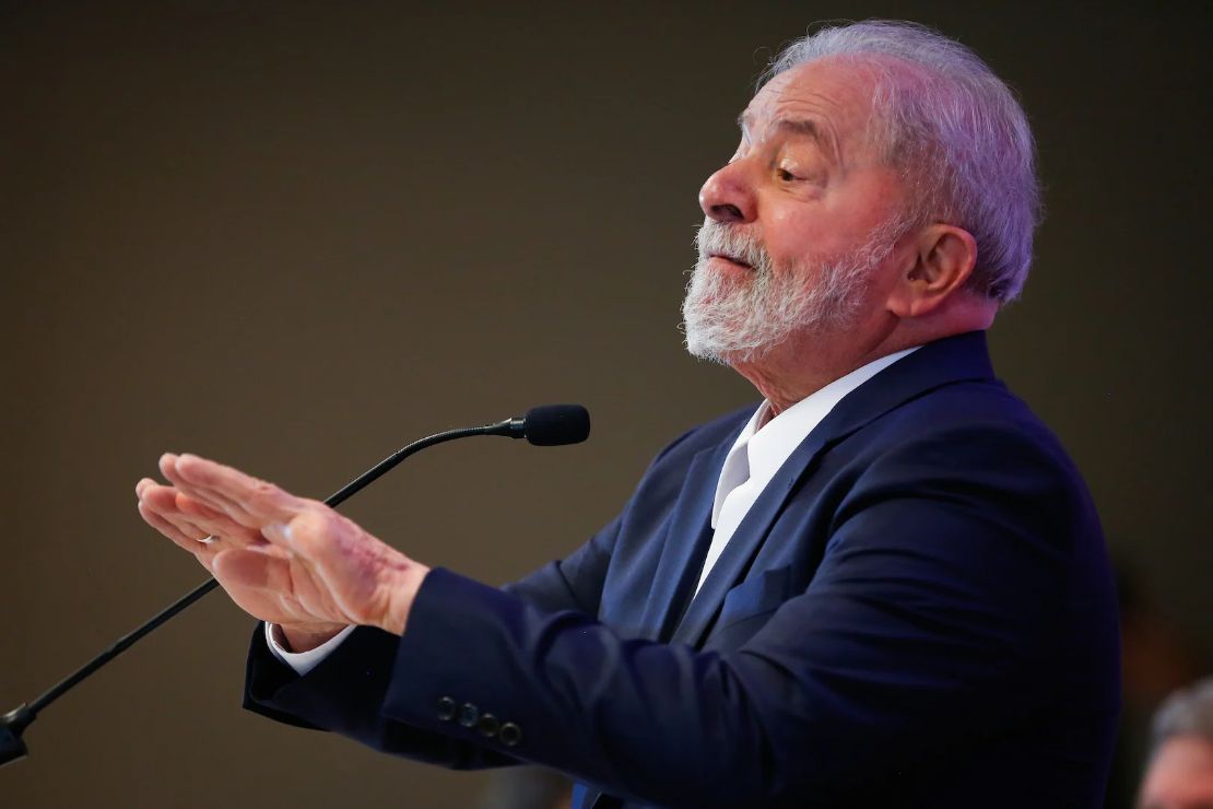 Fim de sigilo de 100 anos? As decisões de Lula que poderão afetar Bolsonaro após posse