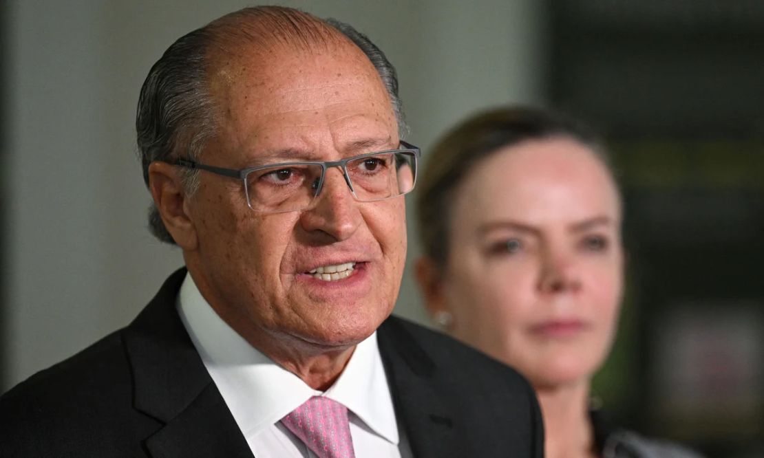 Alckmin negocia PEC emergencial para manter auxílio em R$ 600