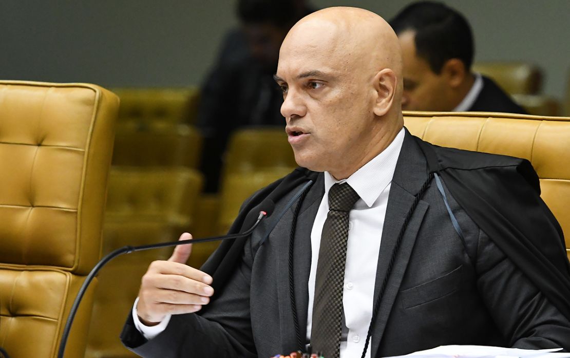 Ministro do STF bloqueia contas de pessoas e empresas ligadas a atos antidemocráticos
