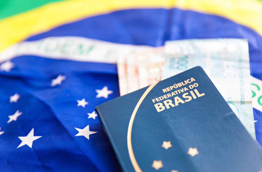 Economia diz que vai repassar fundos para PF voltar a emitir passaportes