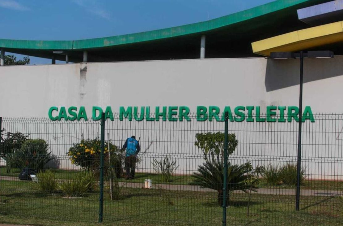 Homem agride esposa, mãe e avô com facão após festa de aniversário em Campo Grande