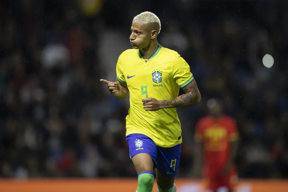 Brasil tenta manter escrita diante da Croácia para chegar à semifinal