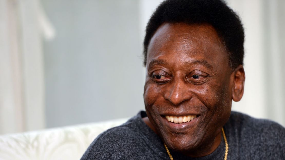 Pelé tem progressão de doença oncológica, informa boletim médico