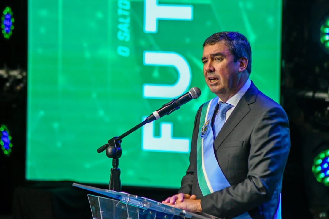 Em grande cerimônia, governador Eduardo Riedel dá posse aos novos secretários estaduais