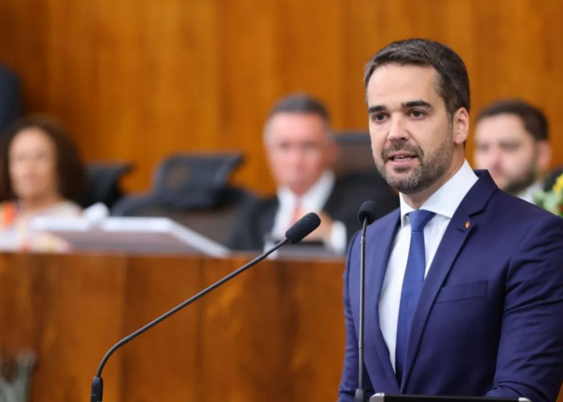 Lamento a colocação, mas não é o caso de tomar medida judicial, diz Eduardo Leite sobre José de Abreu