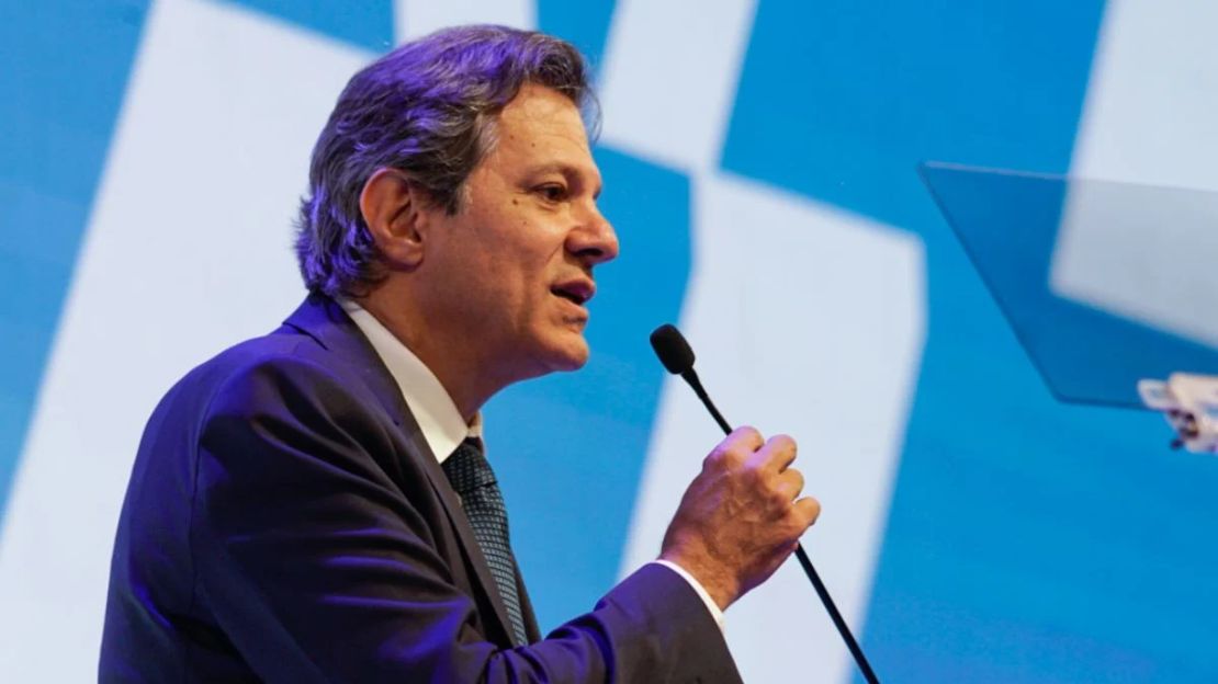 “É uma situação completamente anômala”, diz Haddad sobre taxa de juros no Brasil