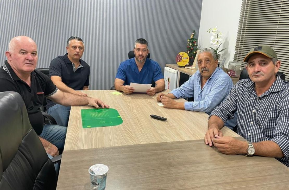 Tribunal reconduz ao cargo vereador acusado de receber mensalinho