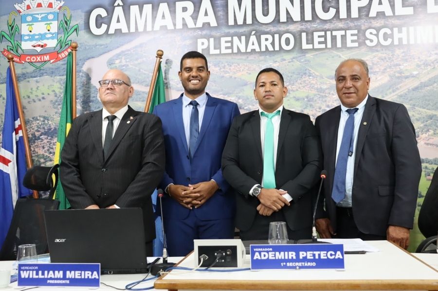 Com Peteca presidente, nova mesa diretora toma posse para comandar o legislativo no biênio 2023/24