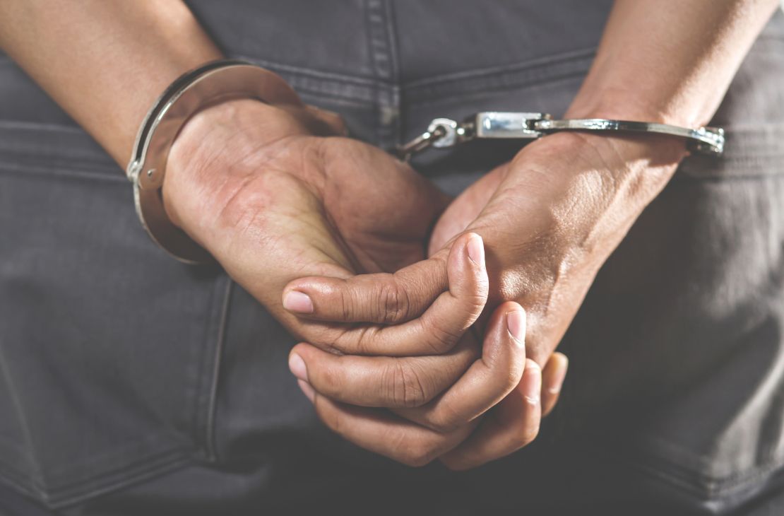 Professor é preso suspeito de abusar sexualmente de 14 crianças dentro de sala de aula em MS