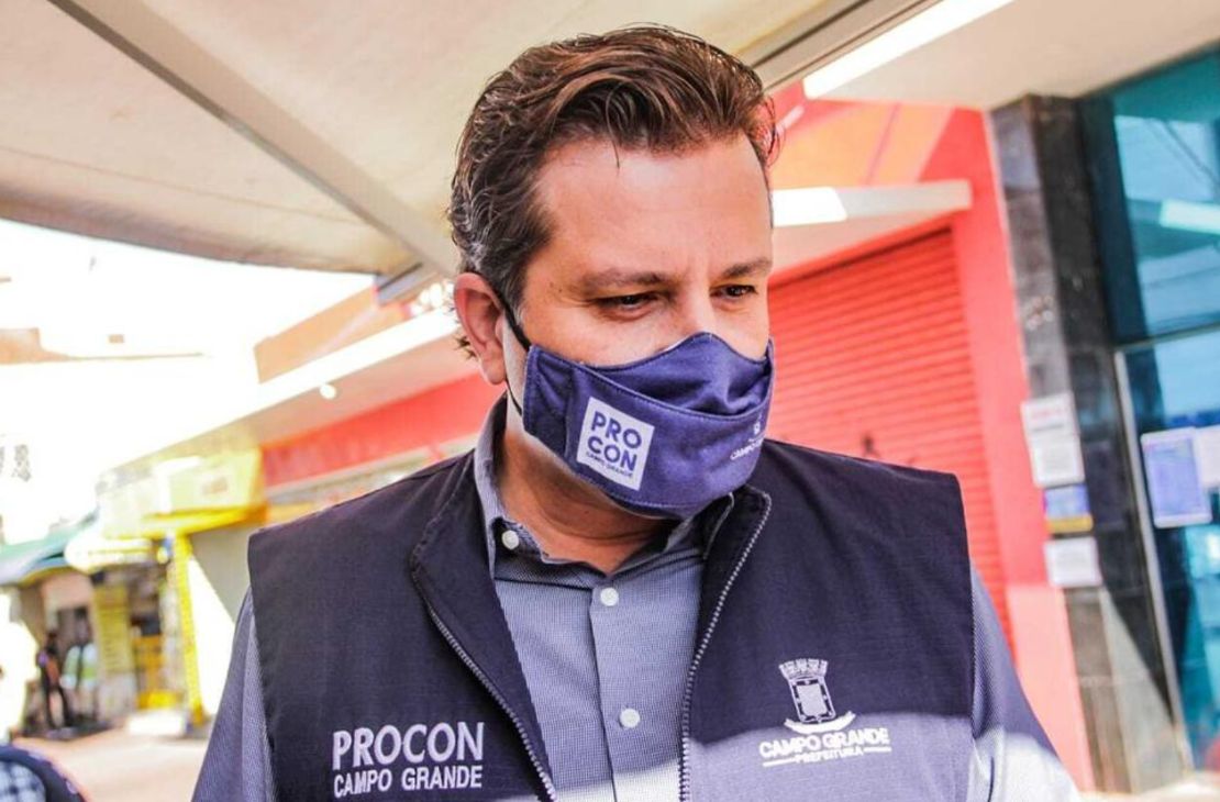 Ex-subsecretário do Procon é preso por porte ilegal de arma de fogo