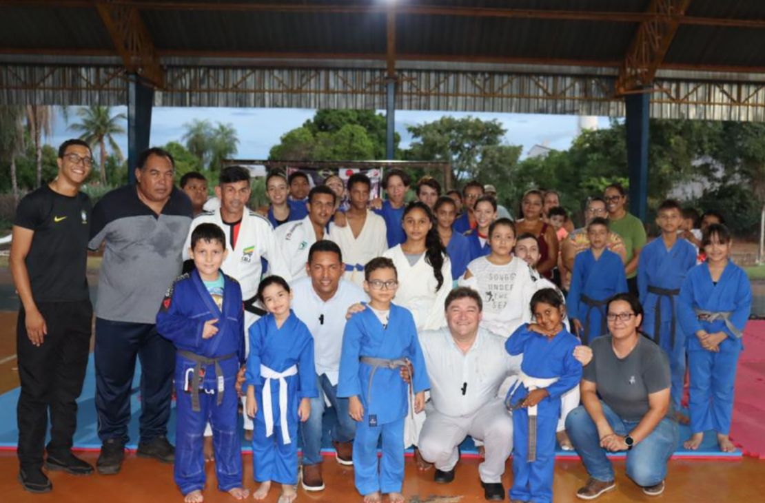 Escolinha de Judô do Bairro Piracema ganha tatames novos do Poder Público