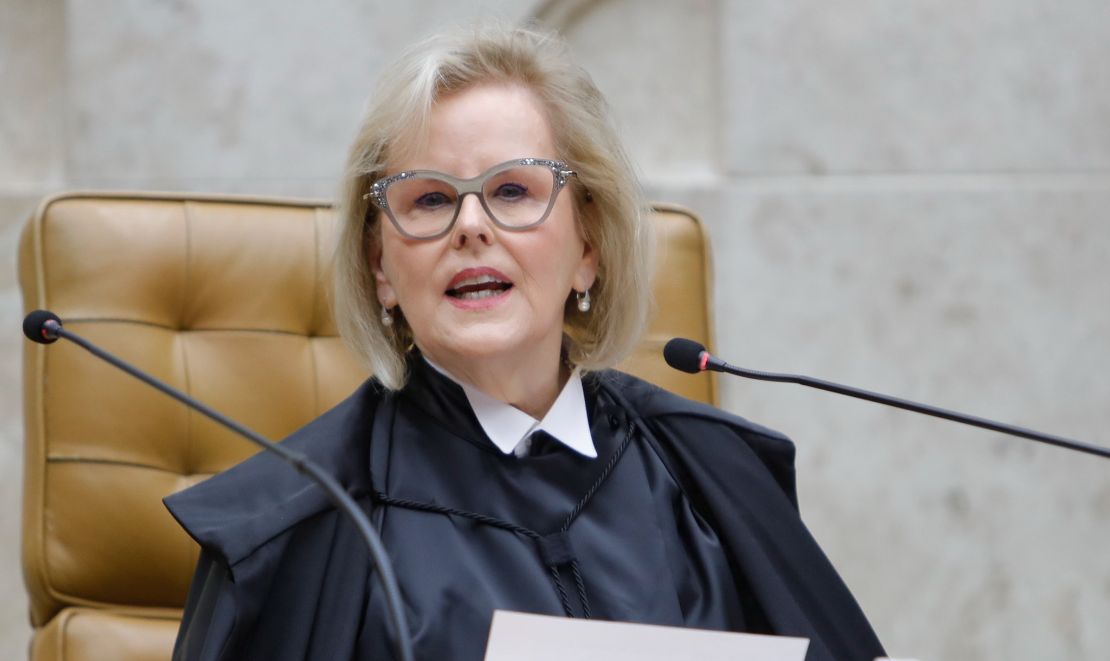 Ataques não abalaram crença na democracia, diz Rosa Weber