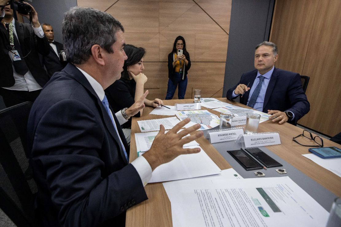 Após reunião com Riedel, ANTT faz audiência pública para concessão de 379 km da BR-163 em MS