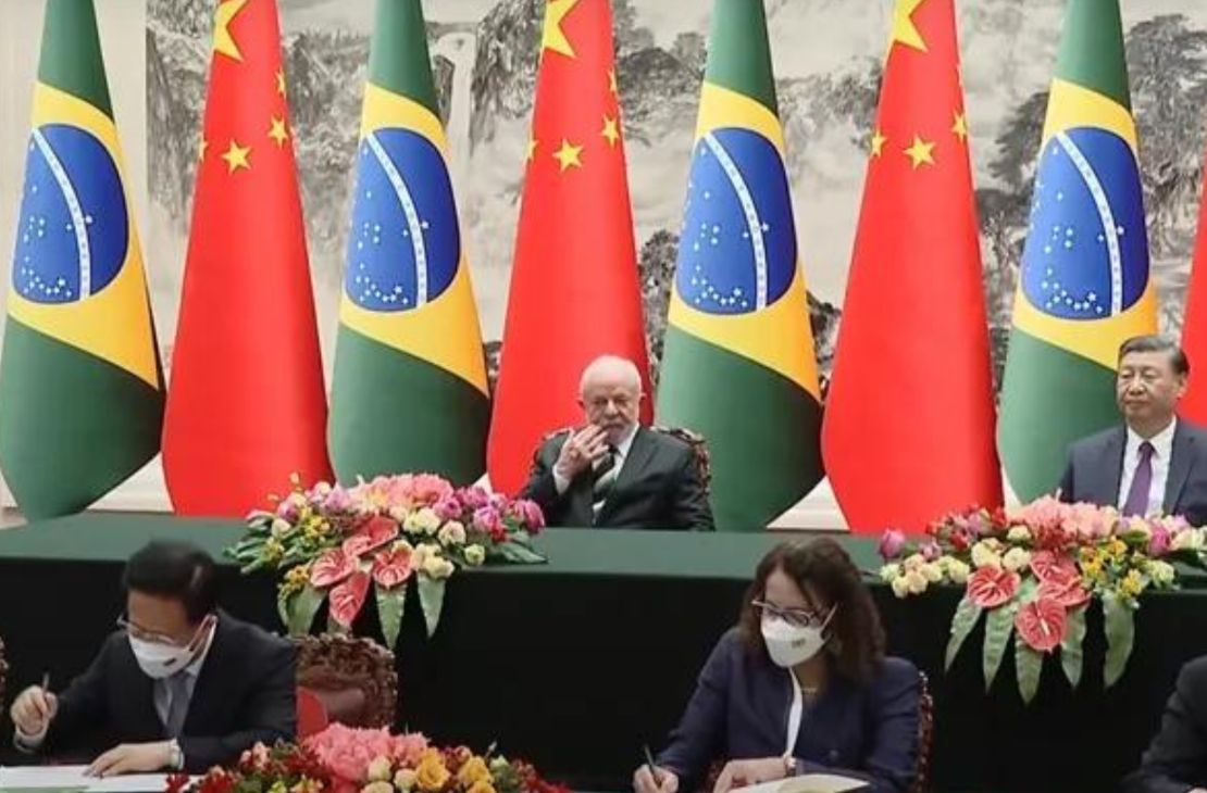 Na China, Lula e Xi Jinping assinam 15 acordos comerciais e de parceria