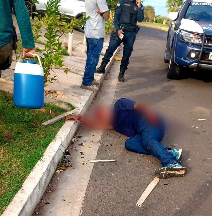Homem tenta matar esposa a facadas e é espancado pelo enteado