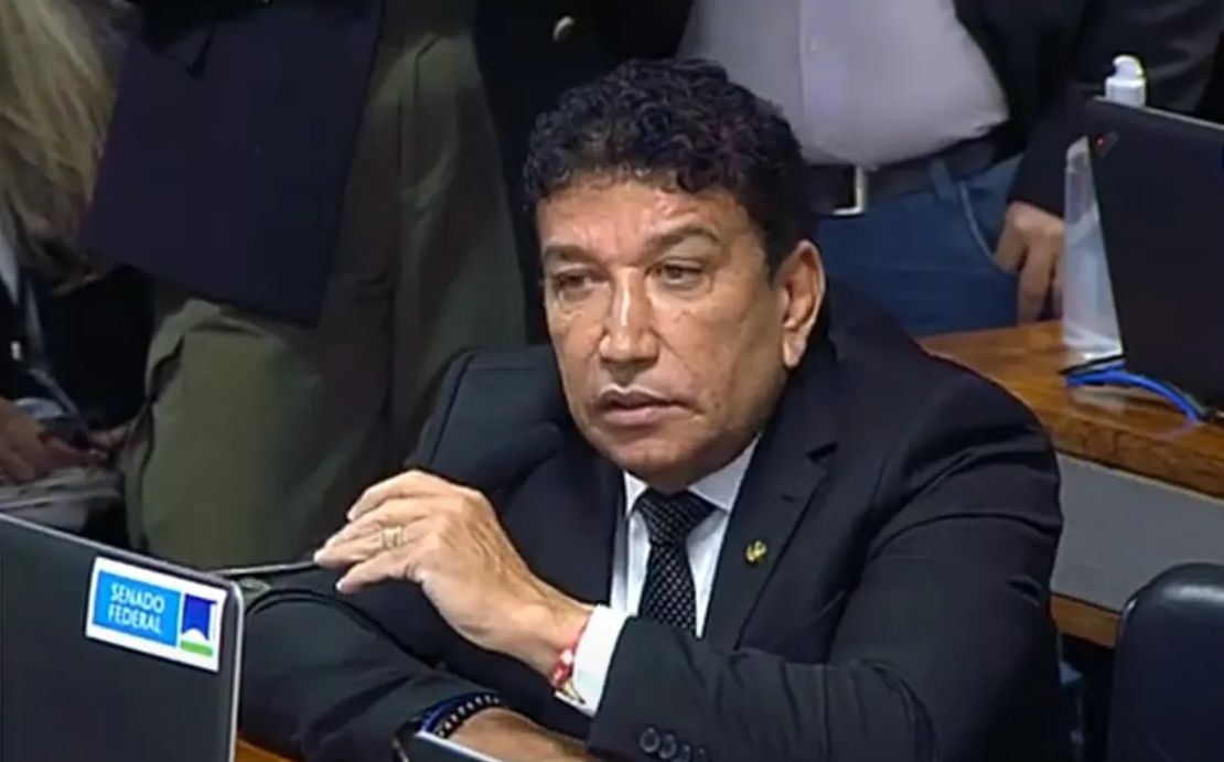 “Cadê os defensores da causa animal que não defendem o macaco?”, questiona Magno Malta ao falar sobre racismo contra Vini Jr