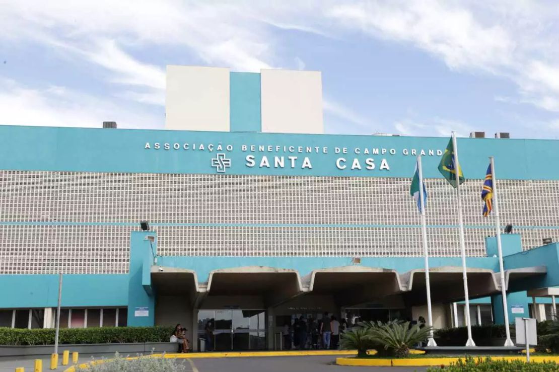 Morre idoso que teve 50% do corpo queimado ao acender vela em casa
