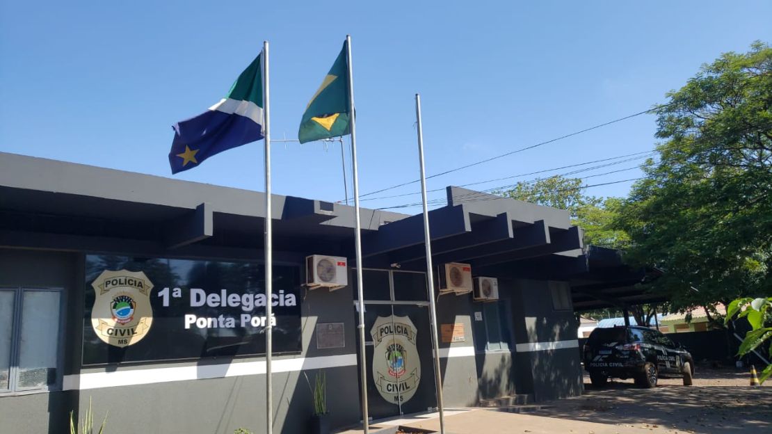 Homem desarma e agride guarda municipal após briga em lanchonete