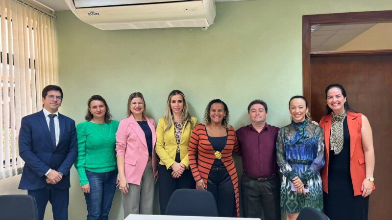 Prefeitura e Judiciário se unem por projetos educacionais em Coxim