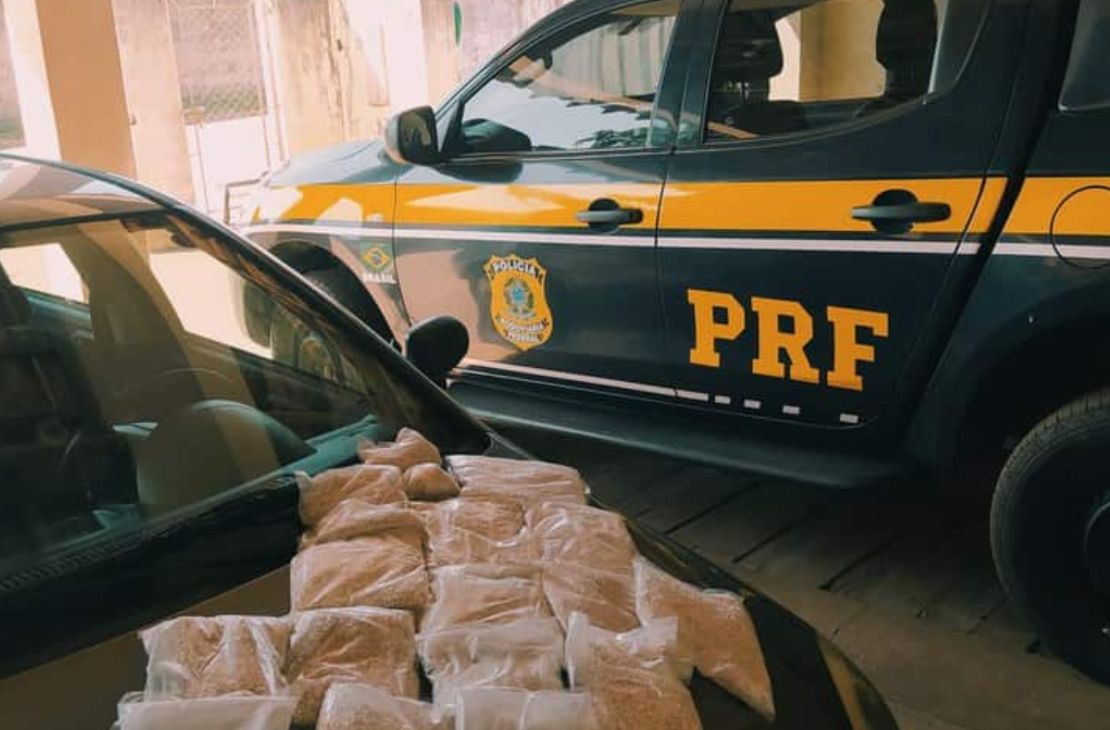 PRF realiza apreensão de 90 quilos de prata sem documentação legal na BR-262