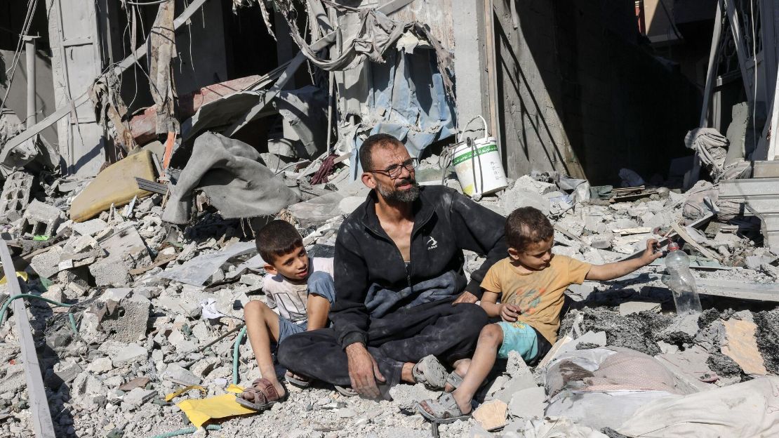 “Preços nos mercados triplicaram. Já não há gás”, contam brasileiros em Gaza
