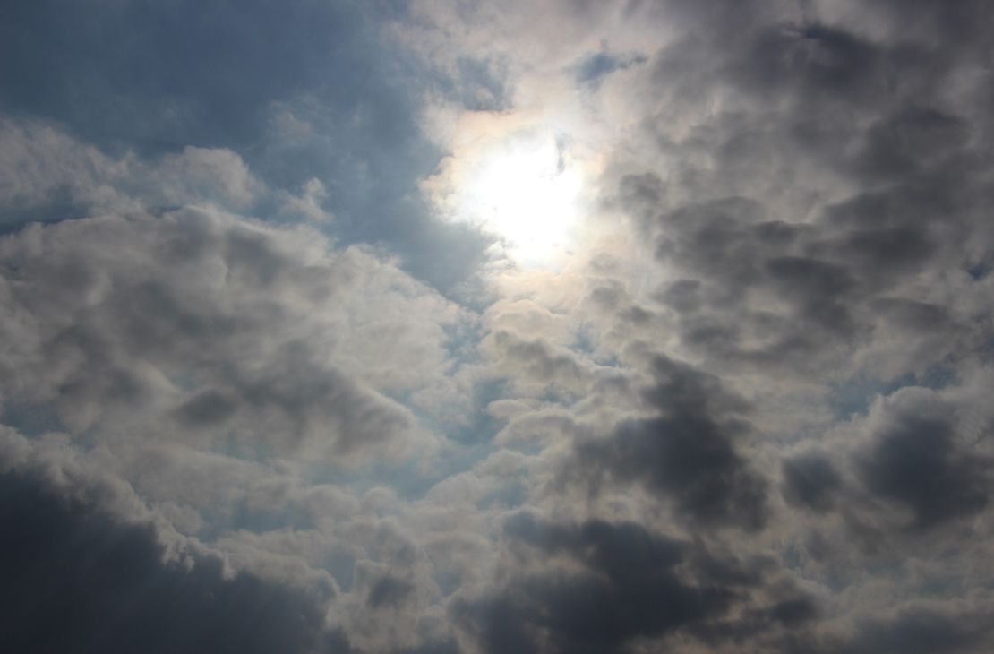 Semana começa com tempo instável e possibilidade de chuva em diferentes regiões